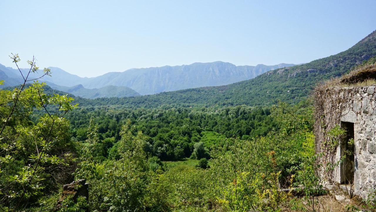 Camp Podkraj Hotell Virpazar Exteriör bild