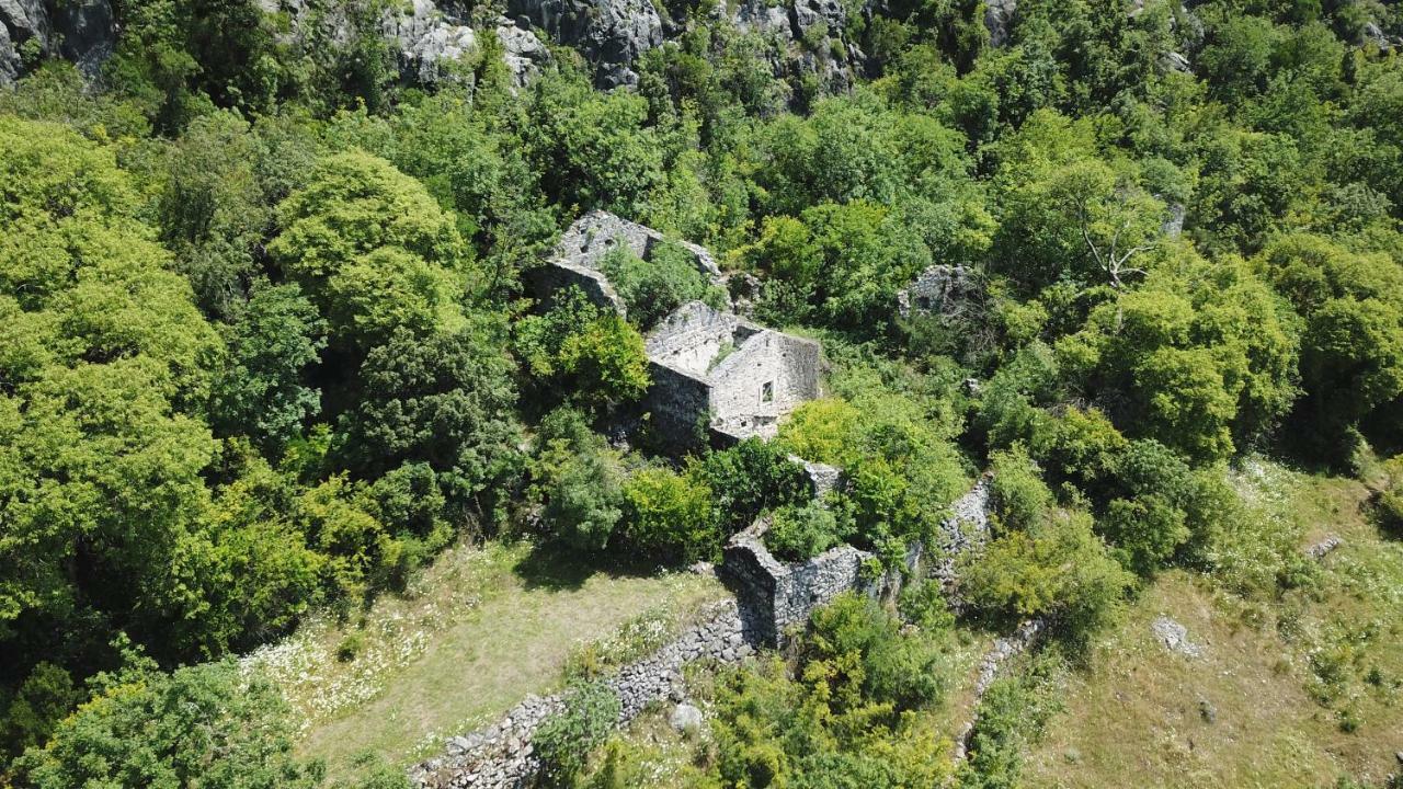 Camp Podkraj Hotell Virpazar Exteriör bild
